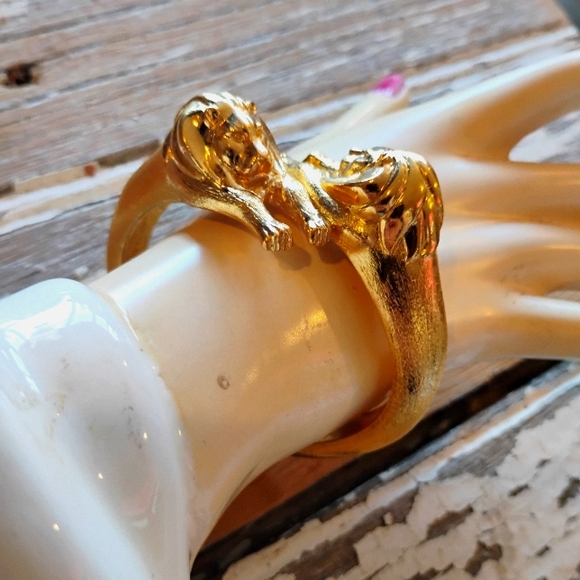 Vintage Trifari RARE 1960s Big Cat Fighting Dueling Hinged Clamper Bracelet